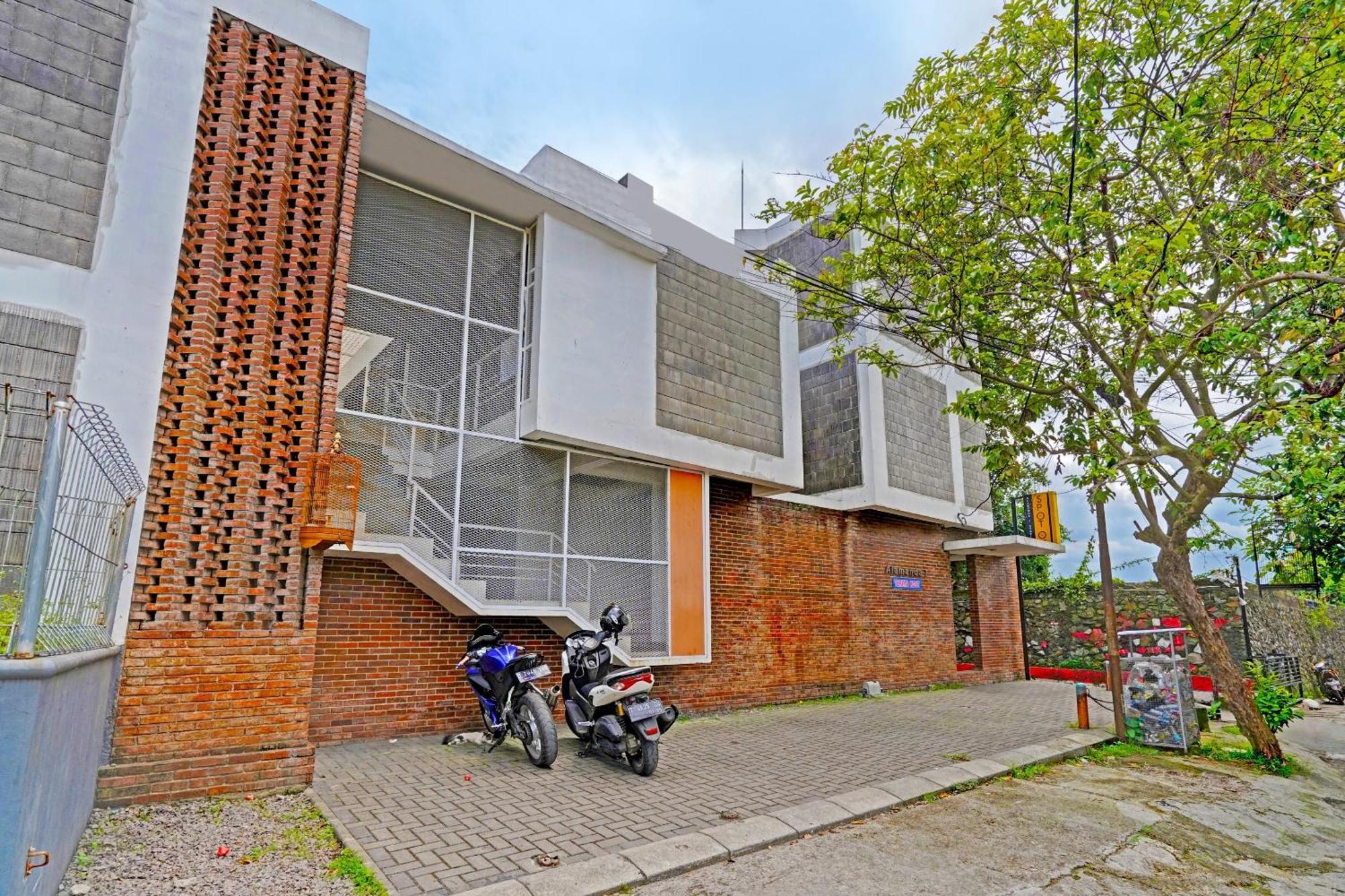 Super Oyo 2190 Alamanda 7 Syariah Bandung Extérieur photo